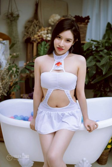 美女pk精子